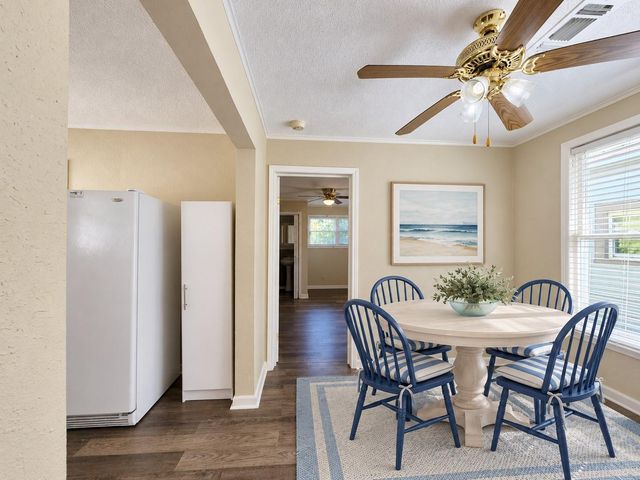 5507 Avenue P, Galveston, TX 77551