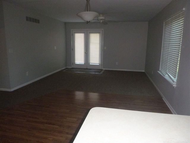 48600 Sugarbush Road, Chesterfield Twp, MI 48047