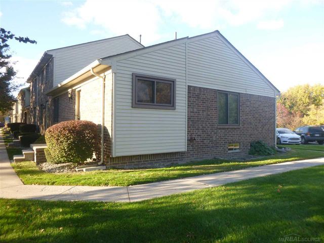 48600 Sugarbush Road, Chesterfield Twp, MI 48047