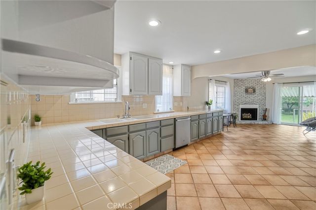 11290 Ivy Place, Los Angeles, CA 90064