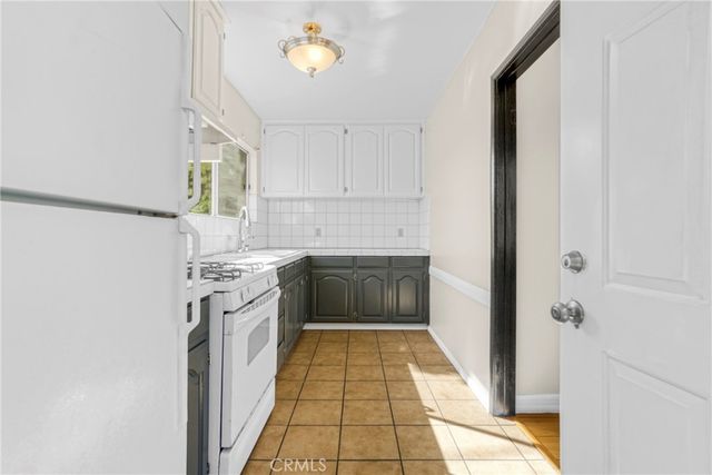 11290 Ivy Place, Los Angeles, CA 90064