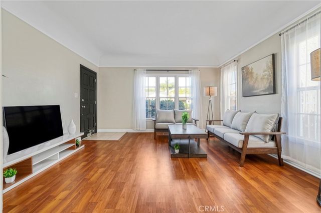 11290 Ivy Place, Los Angeles, CA 90064