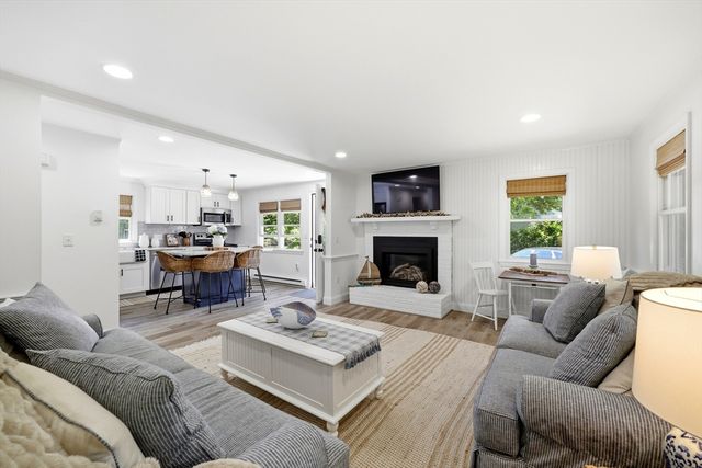 147 Snow Rd, Brewster, MA 02631