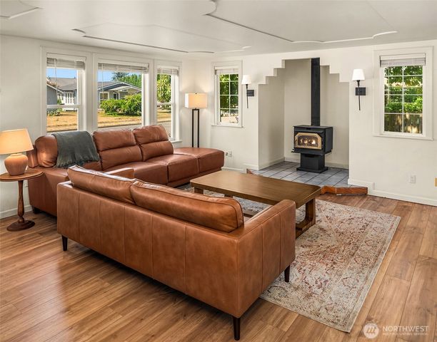 1747 Harding Street, Enumclaw, WA 98022