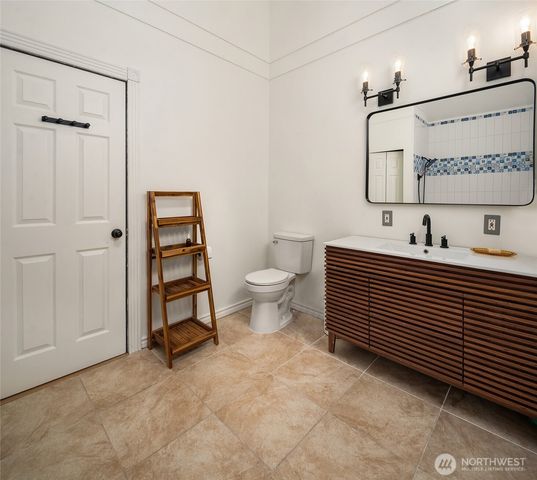 1747 Harding Street, Enumclaw, WA 98022