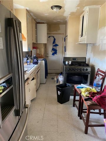 2511 Exposition, Los Angeles, CA 90018