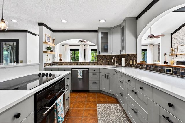 388 Linden Circle, Pawleys Island, SC 29585