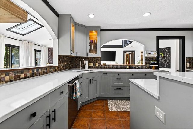 388 Linden Circle, Pawleys Island, SC 29585