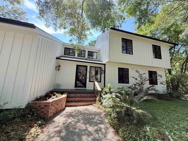 388 Linden Circle, Pawleys Island, SC 29585