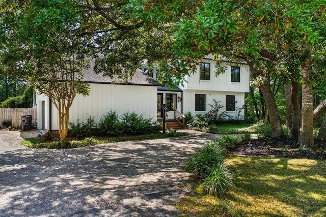 388 Linden Circle, Pawleys Island, SC 29585