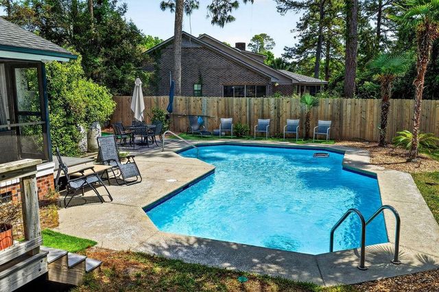 388 Linden Circle, Pawleys Island, SC 29585