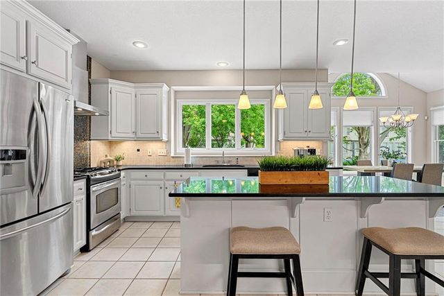 9308 W 150th Terrace, Overland Park, KS 66221