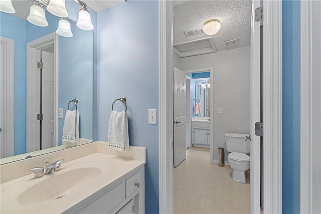 9308 W 150th Terrace, Overland Park, KS 66221