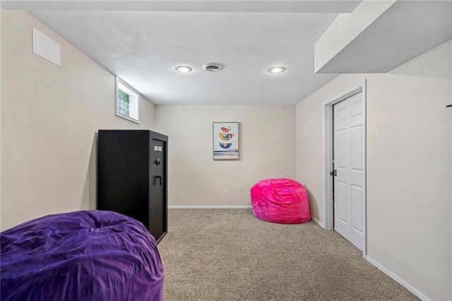 9308 W 150th Terrace, Overland Park, KS 66221