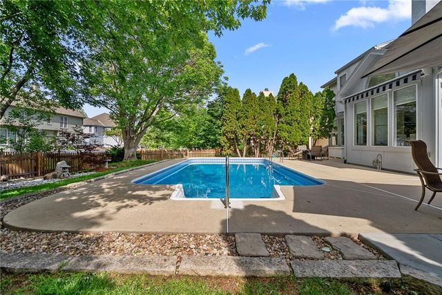 9308 W 150th Terrace, Overland Park, KS 66221