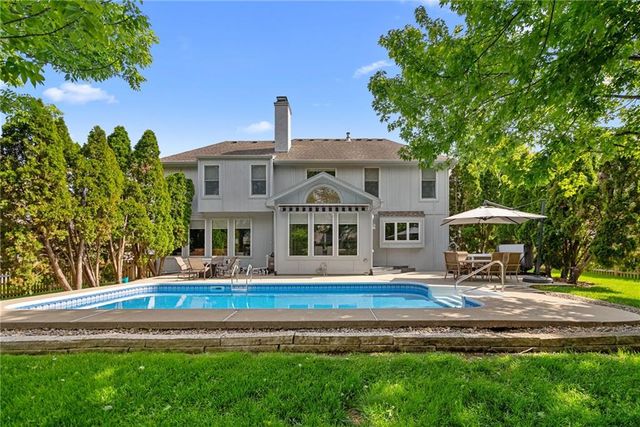 9308 W 150th Terrace, Overland Park, KS 66221