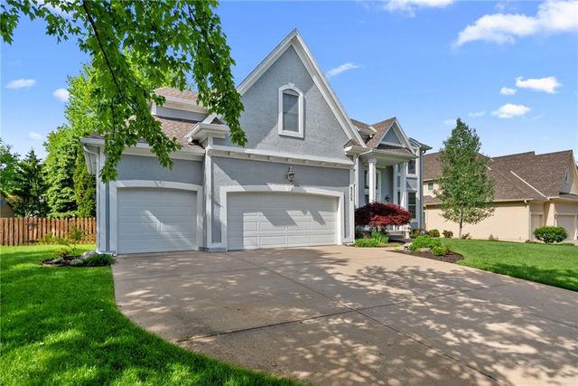 9308 W 150th Terrace, Overland Park, KS 66221