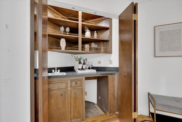 18967 Palo Oaks Court, Saratoga, CA 95070