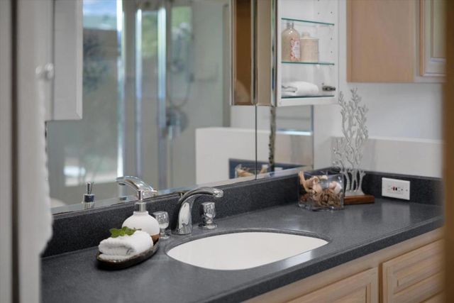 18967 Palo Oaks Court, Saratoga, CA 95070