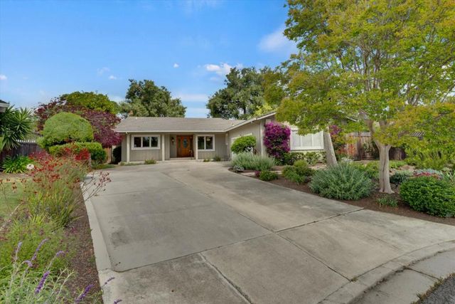 18967 Palo Oaks Court, Saratoga, CA 95070