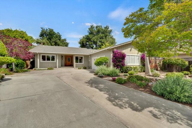 18967 Palo Oaks Court, Saratoga, CA 95070