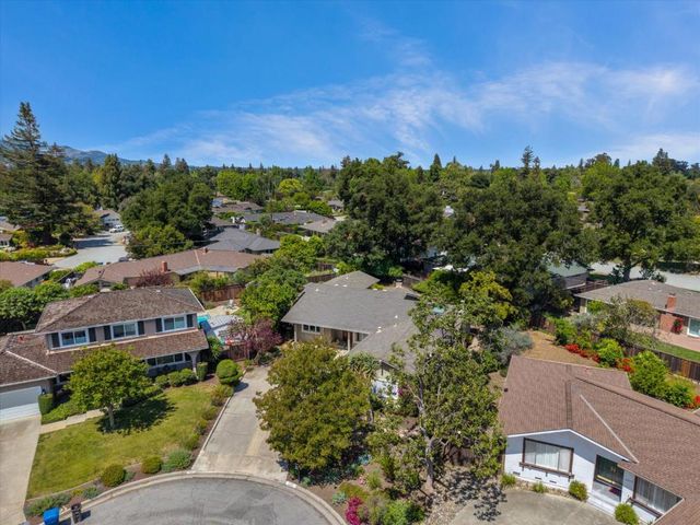 18967 Palo Oaks Court, Saratoga, CA 95070