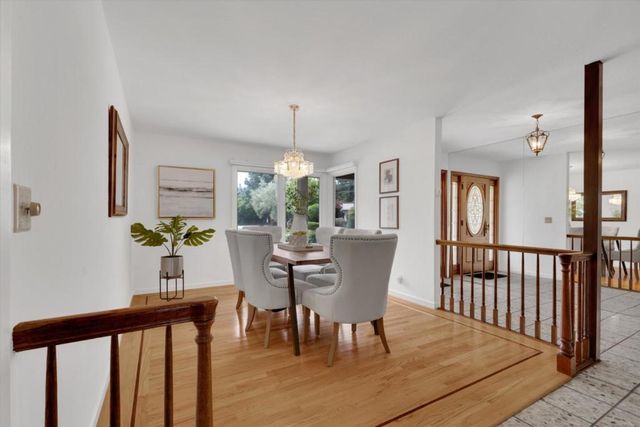 18967 Palo Oaks Court, Saratoga, CA 95070