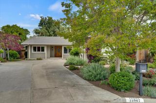 18967 Palo Oaks Court, Saratoga, CA 95070