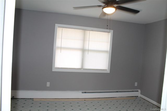 303 Barclay Manor 3C, Newburgh, NY 12550