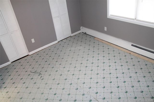 303 Barclay Manor 3C, Newburgh, NY 12550