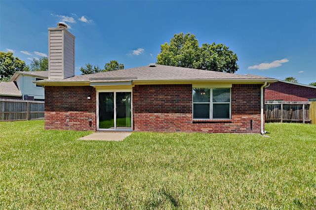 10202 Peridot Cove, Houston, TX 77095