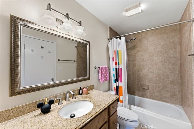 29123 Thousand Oaks C, Agoura Hills, CA 91301