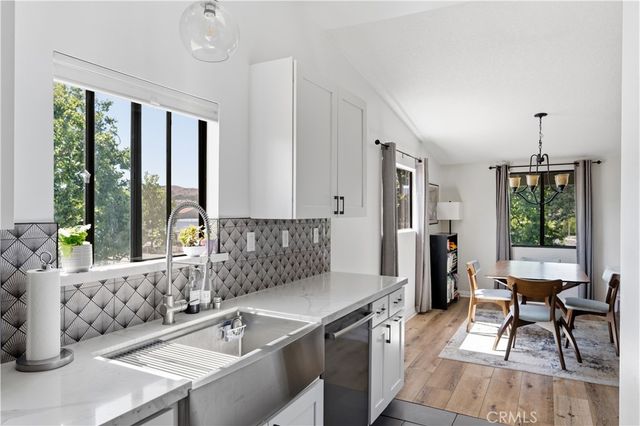 29123 Thousand Oaks C, Agoura Hills, CA 91301