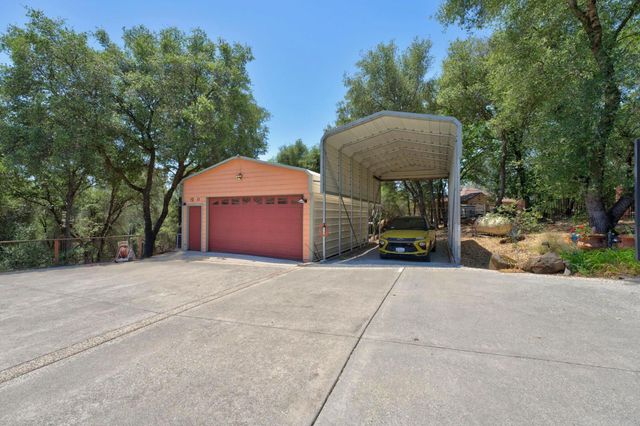 21987 Moss Rock Ct, Grass Valley, CA 95949