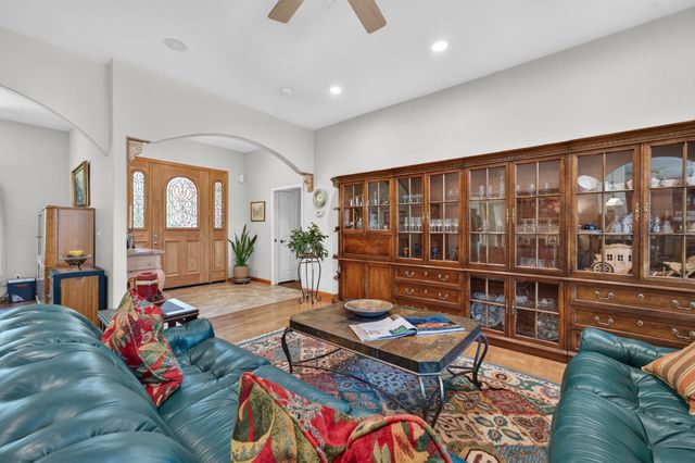 21987 Moss Rock Ct, Grass Valley, CA 95949