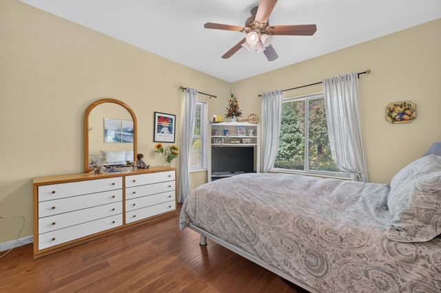 21987 Moss Rock Ct, Grass Valley, CA 95949