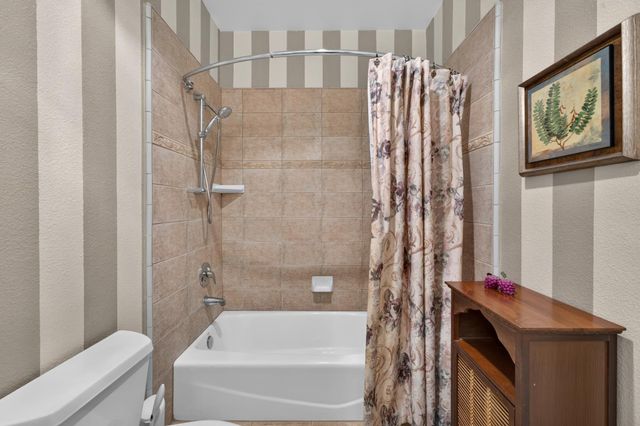 21987 Moss Rock Ct, Grass Valley, CA 95949