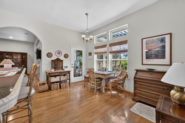 21987 Moss Rock Ct, Grass Valley, CA 95949