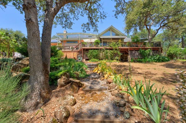 21987 Moss Rock Ct, Grass Valley, CA 95949