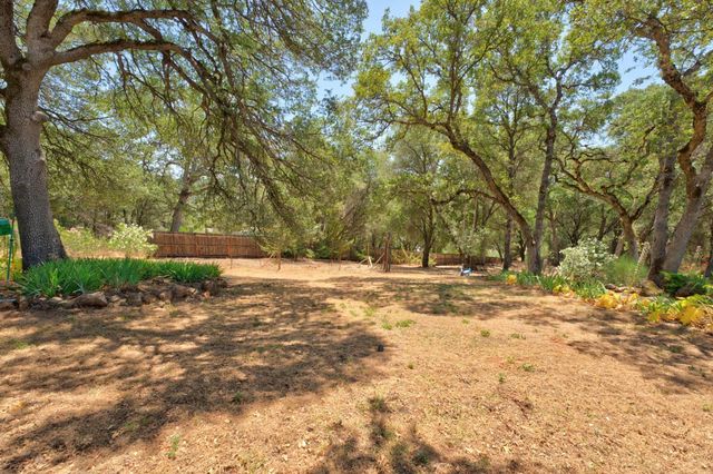 21987 Moss Rock Ct, Grass Valley, CA 95949