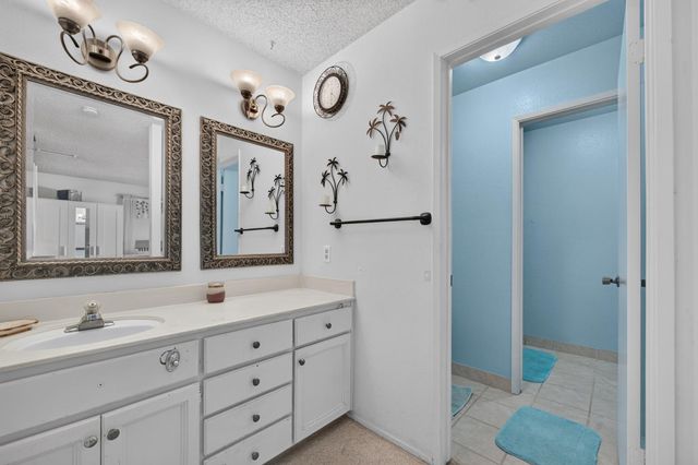 6025 Roloff Way, Orangevale, CA 95662