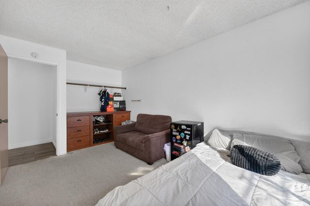 6025 Roloff Way, Orangevale, CA 95662