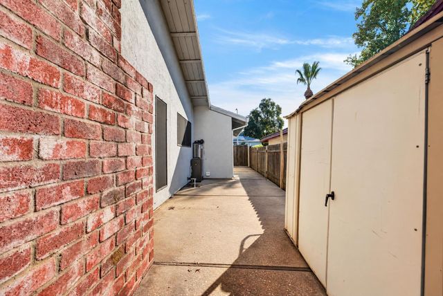 6025 Roloff Way, Orangevale, CA 95662