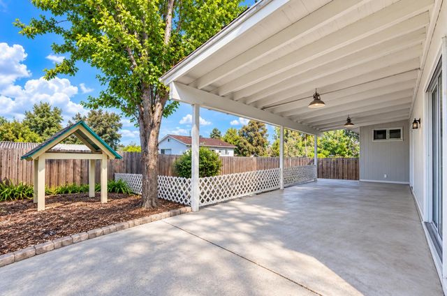 6025 Roloff Way, Orangevale, CA 95662