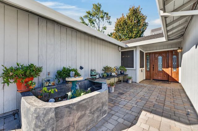 6025 Roloff Way, Orangevale, CA 95662