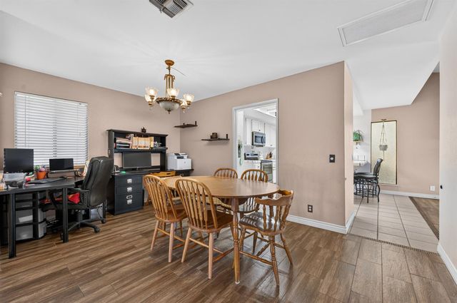 6025 Roloff Way, Orangevale, CA 95662