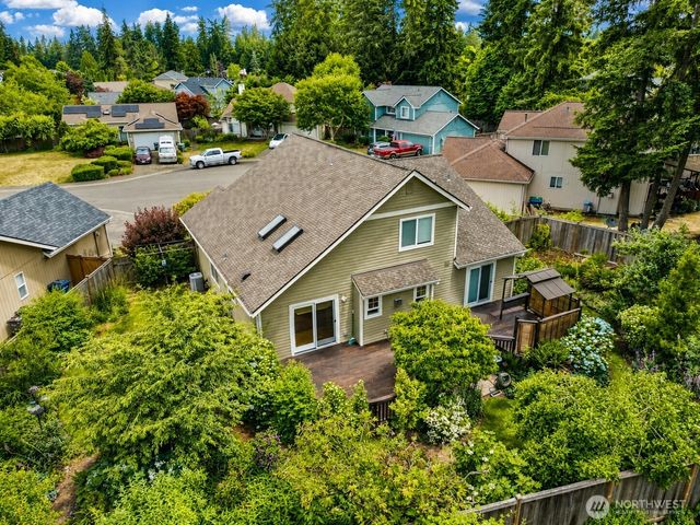 23411 SE 242nd St, Maple Valley, WA 98038