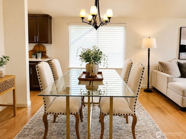 23411 SE 242nd St, Maple Valley, WA 98038