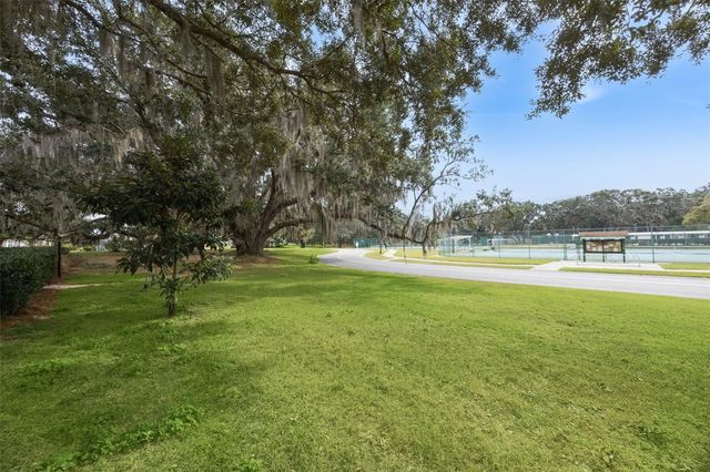 5609 ROSEWALL CIRCLE, Leesburg, FL 34748