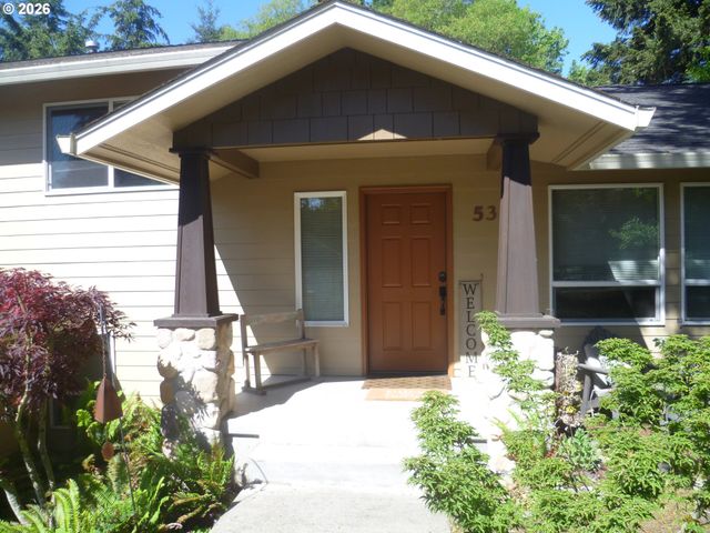 532 E STONECREEK Dr, La Center, WA 98629